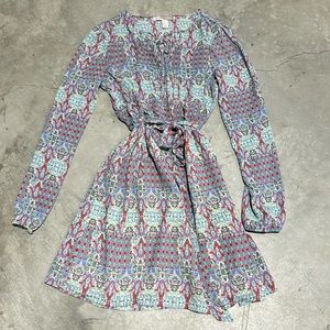 FOREVER 21 Long Sleeve Dress / Size‎ M / Vv-26